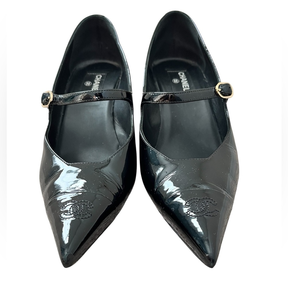 🌺 CHANEL Black Patent Leather Mary Jane Wedge Heels